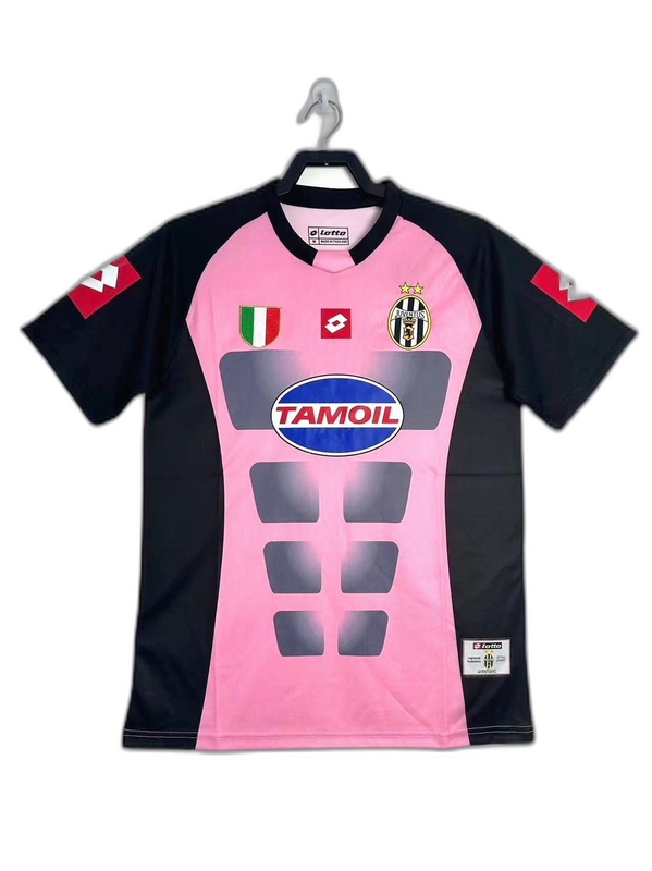 Juventus 02/03 Goalkeeper Pink - Retro Version